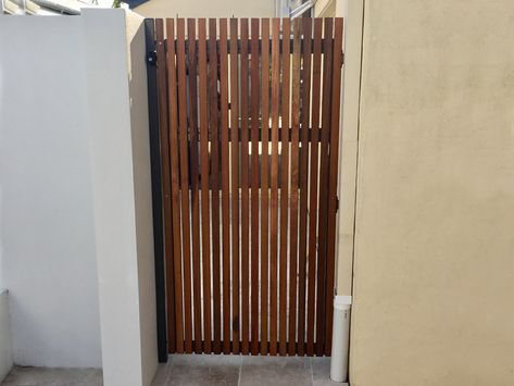 Slat Gate, Aluminum Driveway Gates, Automatic Gates Driveways, Pool Safety Fence, Wood Gates, Glass Pool Fencing, Gate Automation, Privacy Fence Screen, Entry Gate