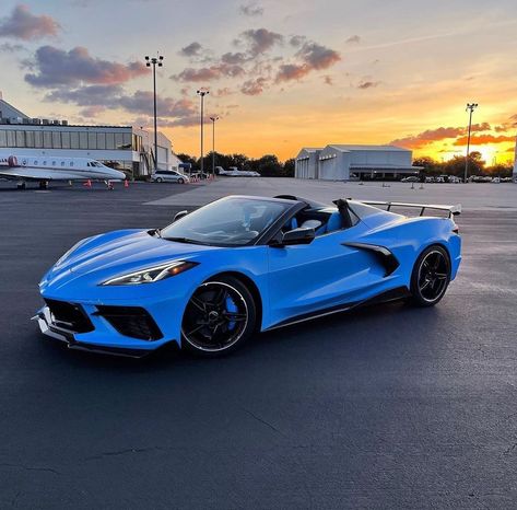 ATL C8 Corvette on Instagram: “Beautiful shot of this awesome Rapid Blue C8 🔥🔥🔥 @sonicspeed407 ___________________________________________________ #c8corvette #c8vette…” C8 Corvette Convertible, Corvette 2020, Blue Corvette, Blue Convertible, C8 Corvette, Lux Life, Corvette C8, Modern Cars, Classic Corvette