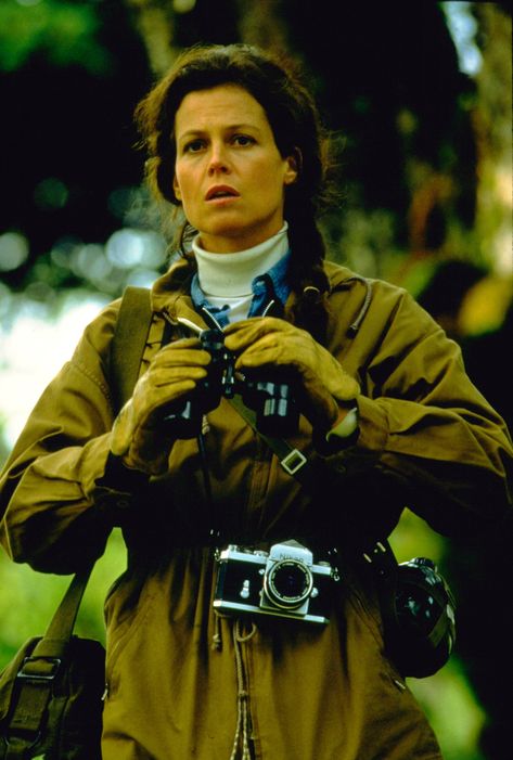 "Gorillas in the Mist" movie still, 1988.  Sigourney Weaver as Dian Fossey. Gorillas In The Mist Movie, The Mist Movie, Gorillas In The Mist, Dian Fossey, Sigourney Weaver, 80s Movies, Out Of Africa, The Mist, Mist