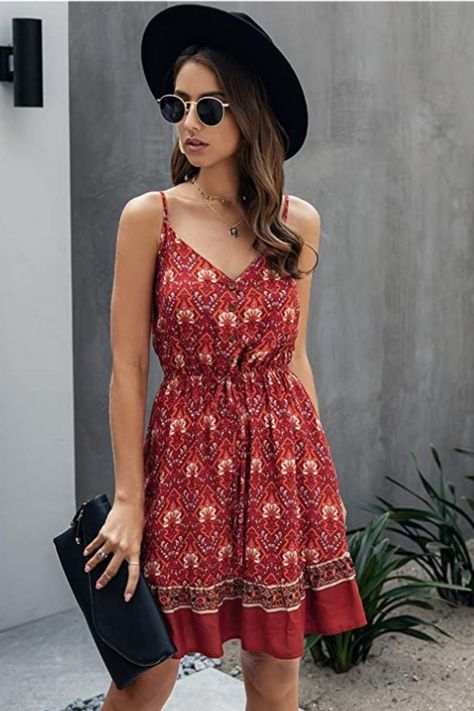 Summer Casual dress for women. Summer Floral Mini dress. Spaghetti strap dress for women. V neck Summer dress for women. Women summer outfits. Frocks For Women, Printed Summer Dresses, Mini Dress Fashion, Mini Cami Dress, Retro Mode, Styl Boho, Suspender Dress, Button Dress, Belleza Natural