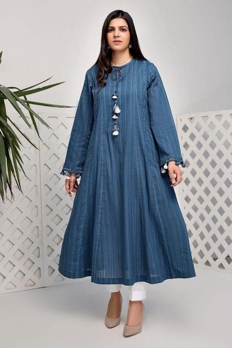 Front Pocket Kurti Design, Long Frocks Designs For Women, Pakistani Dresses Casual Stylish, Pregnancy Frocks, Long Kurti Designs Unique, Pakistani Frocks, Sewing Styles, Shadi Dress, Stylish Pregnancy