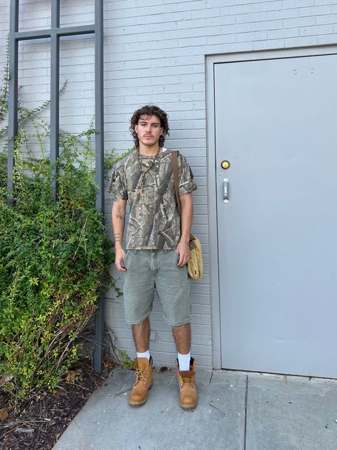 streetwear carharrt realtree timbs fit inspo Realtree Camo Outfit, Styling Timbs, Real Tree Outfit, Realtree Outfit, Timbs Fit, Masc Fits, Camo Streetwear, Inspo Fits, Camo Men