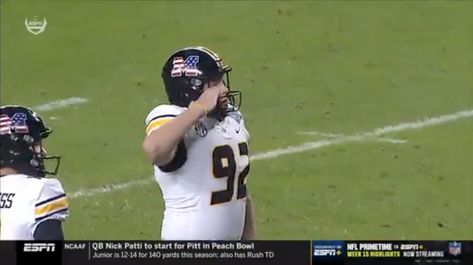 ESPN Missouri’s kicker claimed stolen valor during his bowl game on Wednesday and it did not work out well for him. The Tigers then felt the wrath of the United States Army and went on to lose. Click HERE for more college football coverage! Missouri kicker Harrison Mevis is a cult legend within college football. […] The post Missouri’s 236-Pound Kicker Disrespects The Troops, Proceeds To Feel The Wrath Of The U.S. Army appeared first on BroBible. Ironic Fashion, Stolen Valor, Football Board, United States Military Academy, Standing At Attention, Bowl Game, Missouri Tigers, Military Academy, Field Goal