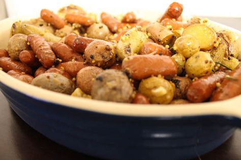 Lil smokies and potato's Lil Smokies And Potatoes, Lil Smokies Recipes, Girly Food, Roasted Sausage, Little Smokies Recipes, Smokies Recipe, Lil Smokies, Crock Pot Potatoes, Cabbage And Potatoes