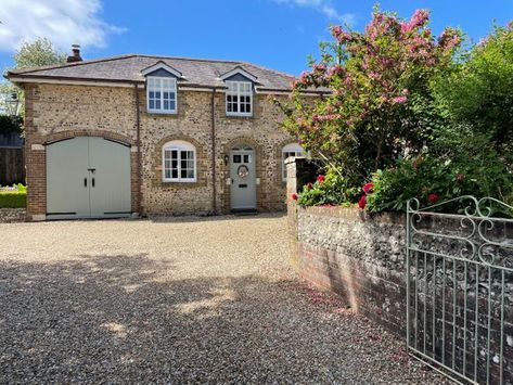 Somerset Cottage, Enclosed Garden, Woodburning Stove, Living/dining Room, Coach House, Open Fires, Next Holiday, Courtyard Garden, Wood Burning Stove