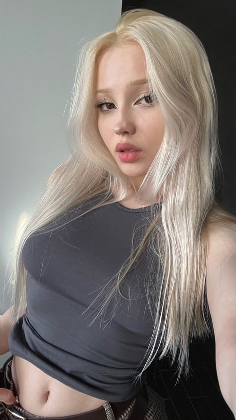 aseynat0r Hair Growth Women, White Hair Color, Fair Skin, Blonde Hair Color, Girl Face, Ulzzang Girl, Pretty Hairstyles, Beauty Women, Pretty People