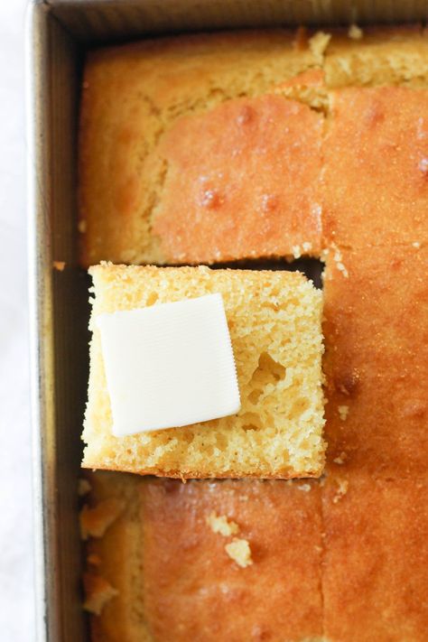 Maple Cornbread Maple Cornbread Recipe, Maple Cornbread, Corn Bread Muffins, High Altitude Baking, Meringue Cake, Bread Muffins, Food Projects, Tasty Recipe, Savory Pie