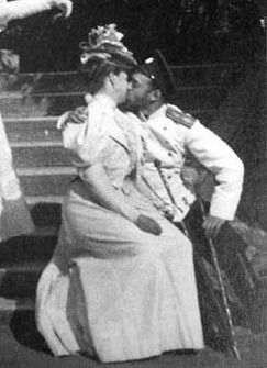 Emperor Nicholas II and Empress Alexandra of Russia "Kiss" Alexei Romanov, Anastasia Romanov, Nicolas Ii, Ballet Russe, Istoria Artei, House Of Romanov, Alexandra Feodorovna, Russian Revolution, Romanov Dynasty