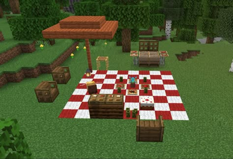 Cute Couple Things To Build In Minecraft, Minecraft Picnic Spot, Minecraft Couple House, Minecraft Picnic Ideas, Minecraft Valentines Build, Minecraft Couple Ideas, Couple Minecraft Builds, Minecraft Picnic, Minecraft Creative Ideas