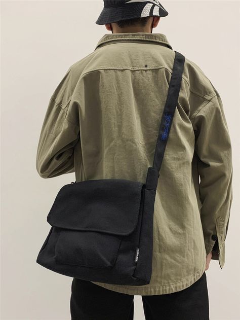 Black  Collar  Canvas Plain Messenger Bag Embellished   Men Bags Mens Messenger Bag Fashion, University Freshman, Vintage Canvas Bags, Mens Tote Bag, Tote Bag Outfit, Korean Street Fashion Men, Shoulder Bag Outfit, Messanger Bag, Canvas Bag Design