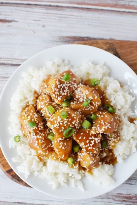 Instant Pot Sesame Chicken - A Mom's Impression | Recipes, Crafts, Entertainment and Family Travel Instant Pot Sesame Chicken, Chicken Instant Pot Recipes, Chicken Instant Pot, Honey And Soy Sauce, Honey Soy, Instant Pot Recipes Chicken, Sesame Chicken, Asian Dishes, White Rice