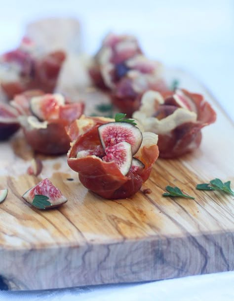 371c5d743351c5b9_Baked_Proscuitto_Cups_with_Figs_and_Goat_Cheese Fig Hors D'oeuvres, Elegant Hor D'oeuvres, First Course Ideas, Fall Hors D’oeuvres, Fancy Hors D’oeuvres, Elegant Canapes, Fancy Starters, Elegant Finger Foods, Prosciutto Cups