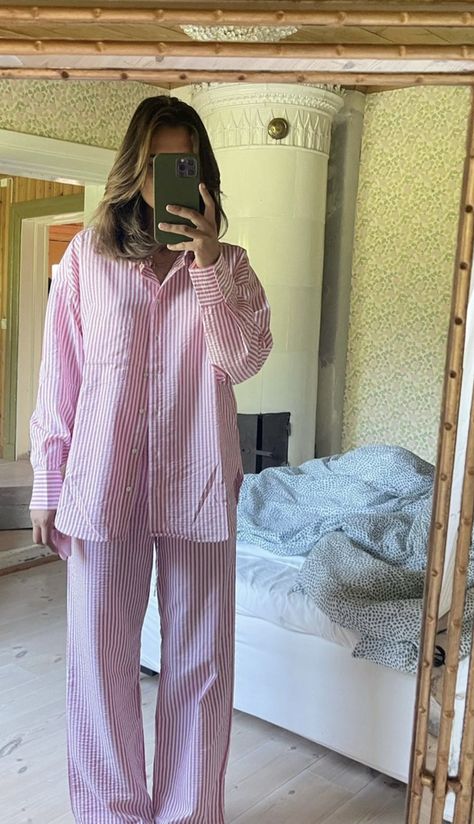 Pj Sets Aesthetic, Pyjamas Cute, Cosy Outfits, Summer Pyjamas, Emelie Lindmark, Flannel Pajama Bottoms, Pajamas Aesthetic, Women Pyjamas, Cute Pjs