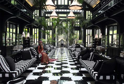 Royal Istana Palace - BENSLEY Hotel Plants, Bill Bensley, Conch House, Indochine Style, British Colonial Decor, Outdoor Restaurant Design, Lobby Lounge, Luxury Restaurant, Resort Villa