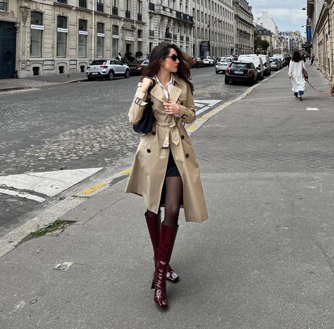 Red Trench Coat Outfit, Winter Outfits 2024, Melbourne Winter, Old Money Winter, Elegance Dress, Fall Outfit Inspiration, Trench Coat Outfit, 26th Birthday, Skirts With Boots