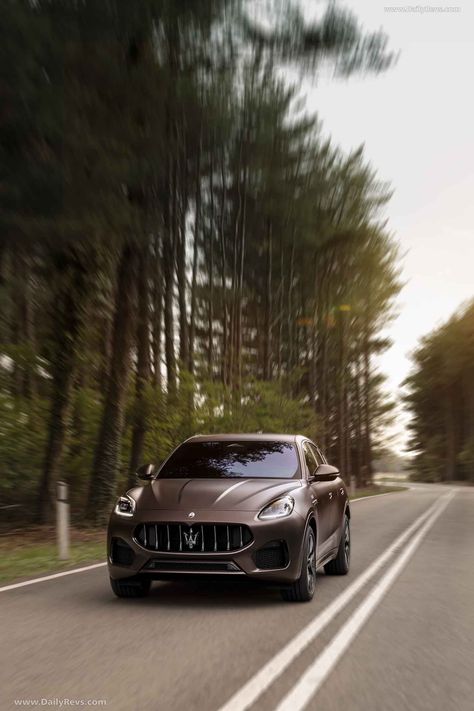 2023 Maserati Grecale GT | Dailyrevs Maserati Aesthetic, Car Obsession, Lancer Gsr, Maserati Grecale, Luxury Things, Cool Interior, Sonus Faber, Car Experience, Door Price