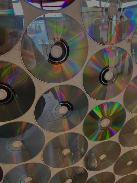 Disks On Wall, Discs On Wall Aesthetic, Discs Aesthetic, Clutter Wall, Photo Wall Collage Aesthetic, Record On Wall, Wall Collage Aesthetic, Tiktok Pretty, Cd Wall Art