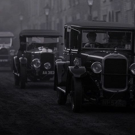 1920s Prohibition Aesthetic, Peaky Blinders Astetic, Peaky Blinders Car, 1920s Gangster Aesthetic, Pesky Blinders Aesthetic, Tommy Shelby Aesthetic, Thomas Shelby Aesthetic, Peaky Blinders Aesthetic, Shelby Aesthetic