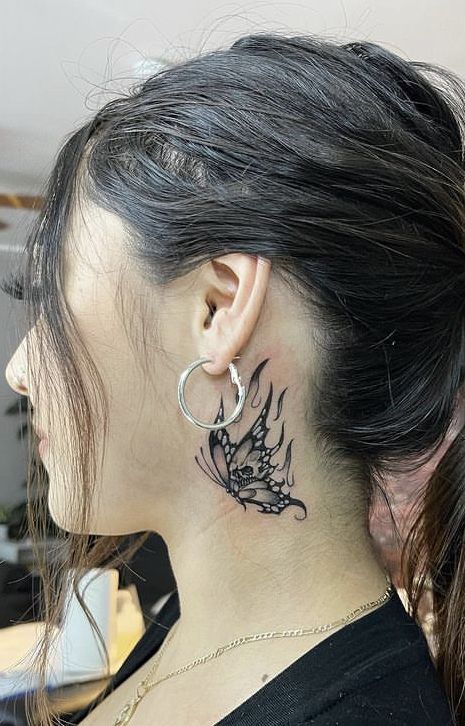 Back Of Neck Tattoos For Women, Neck Tattoo Women, Flower Neck Tattoo, Front Neck Tattoo, Butterfly Neck Tattoo, Nape Tattoo, Small Neck Tattoos, Behind Ear Tattoos, Girl Neck Tattoos