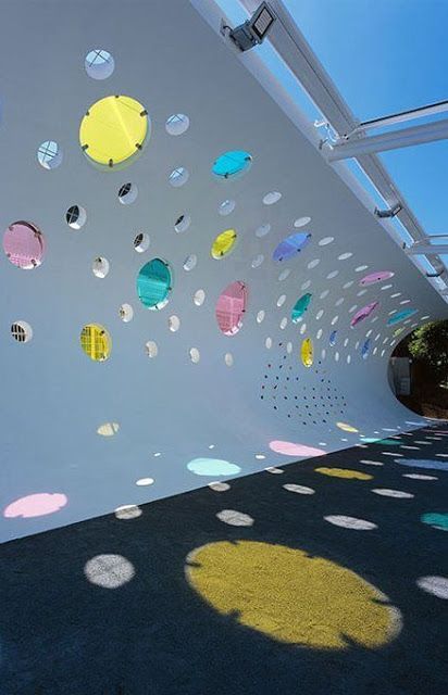 Kindergarten Architecture, Cool Playgrounds, Kindergarten Design, Playground Design, Play Spaces, Salou, Art Installation, School Architecture, Kids Playground