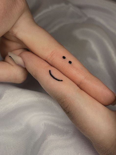 Smiley Face Finger Tattoos, Finger Tattoo For Best Friends, Smiley Finger Tattoo With Friend, Smiley Face Finger Tattoo With Friend, Smiley Face Tattoo Matching, Matching Smiley Face Tattoos, Friends Finger Tattoo, Smiley Face Finger Tattoo, Sister Finger Tattoos