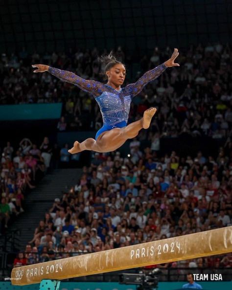 •No Caption Needed• Simone “The Goat” Biles Simone Biles Instagram, Simon Biles, Gymnastics Medals, Team Usa Gymnastics, Athlete Motivation, Gymnastics Tricks, 2024 Summer Olympics, Gymnastics Gym, Amazing Gymnastics