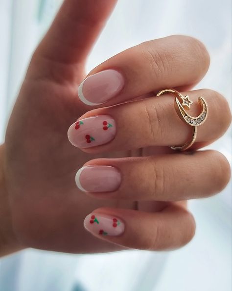 French nails with cherry accents Milky Nails, Subtle Nails, Cherry Nails, Simple Gel Nails, Summery Nails, Minimal Nails, Casual Nails, Nails French, Short Acrylic Nails Designs