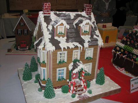 gingerbread house contest winning houses | Gingerbread House Contest Winners Announced in St. Michaels Gingerbread Roof, Gingerbread Pictures, Gingerbread House Template Printable, Gingerbread Competition, Gingerbread Icing, Traditional Gingerbread, Yule Decor, Gingerbread Creations, Gingerbread House Patterns