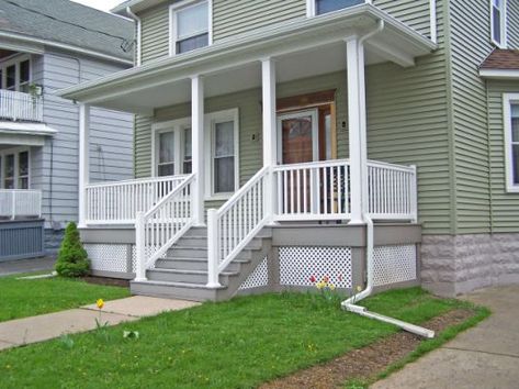 Install Front Porch Railing – Decoto Small Porch Railing, Small Porch Railing Ideas, Spring Porches, Deck Stain Ideas, Front Porch Railing Ideas, Front Porch Refresh, White Railing, Porch Railing Ideas, Porch Handrails