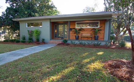 Brick Ranch Remodel, Ranch Remodel Exterior, Home Town Hgtv, Mid Century Modern Exterior, Mid Century Exterior, Ranch Remodel, Mid Century Ranch, Ranch Exterior, A Small House