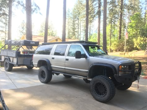 Suburban Overland Vehicle, Overland Suburban, Fbi Vehicles, 4x4 Suburban, Suburban Overland, 1999 Suburban, Suburban Camper, Utility Trailer Camper, Gmc Suburban