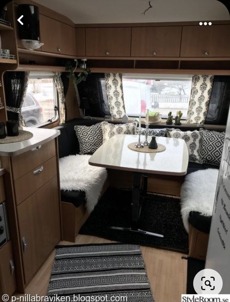 Caravan Awning Interior, Teardrop Camper Interior, Caravan Repairs, Caravan Interior Makeover, Motorhome Interior, Caravan Decor, Camper Interior Design, Caravan Makeover, Vintage Camper Remodel