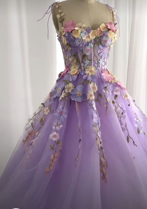 Tangled Dress Aesthetic, Rapunzel Inspired Ball Gown, Rapunzel Aesthetic Prom Dress, Rapunzel Dresses Inspired, Fairytale Themed Prom Dresses, Purple Dress Rapunzel, Rupunzle Dress, Rapunzel Inspired Hoco Dress, Rapunzel Formal Dress