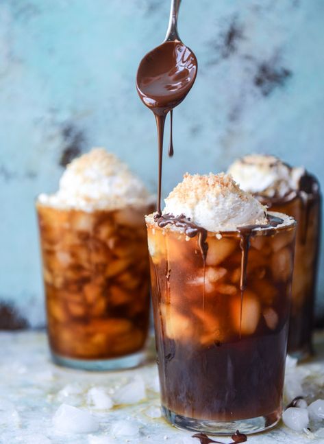 Cold Brew Coffee Soda Floats Soda Floats, Float Recipes, Coconut Oil Coffee, Coffee Ice Cubes, Coffee Soda, Coconut Dessert, Slow Cooker Desserts, Coconut Coffee, Brew Coffee