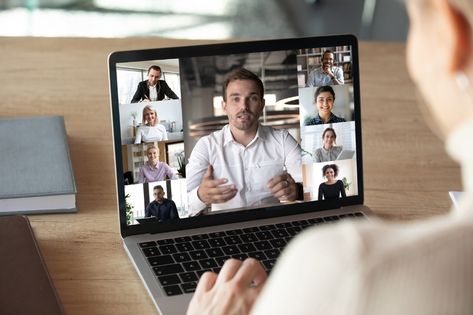 Businesses are using video conferencing apps to connect their teams, but it's led to a proliferation of online meetings. Learn how to avoid Zoom burnout. Job Burnout, Economic Model, Google Meet, Microsoft Teams, Trading Courses, Remote Workers, Flexible Working, Marketing Training, Video Conferencing