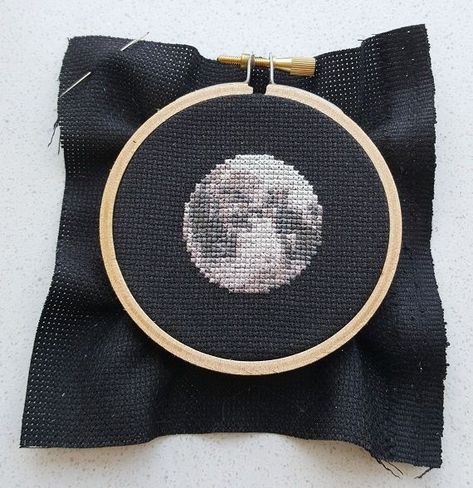 Cross Stitch Moon, Black Cross Stitch, Moon Cross Stitch Pattern, Moon Cross Stitch, 카드 디자인, Pola Kristik, Embroidery Transfers, Crochet Cross, Black 13