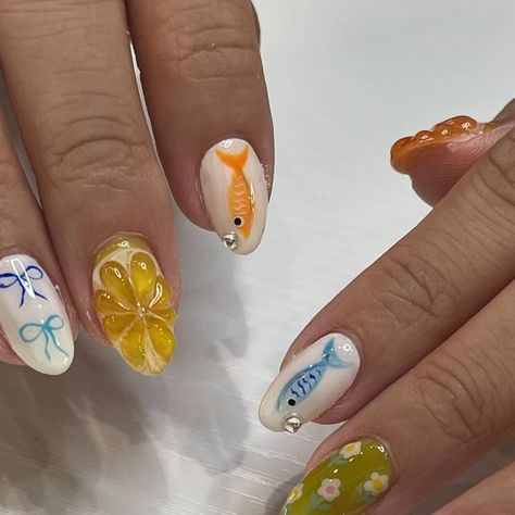 Goldfish Nails, Fish Nail Art, Nails Bow, Nail Art Flower, Fish Nails, Bow Nails, Nails Flower, Cute Fish, Floral Nails