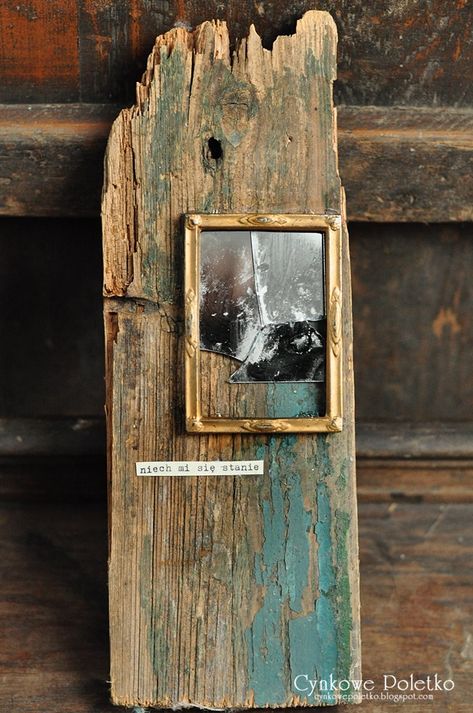 Wood Assemblage, Assemblage Art Collage, Reclaimed Wood Art, Found Object Art, Driftwood Crafts, Wooden Bed Frames, Junk Art, Encaustic Art, Assemblage Art