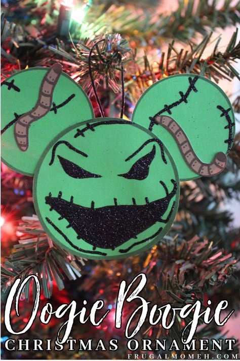 Oogie Boogie Decoration, Diy Oogie Boogie, Christmas Decorations Paper, Country Craft Ideas, Oogie Boogie Man, Boogie Man, Halloween Arts And Crafts, Fun Christmas Decorations, Diy Presents