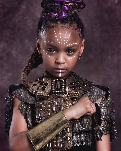 'Black Panther' Poster Recreated With Kids | Essence.com - She’s adorable and fierce at the same time! Great idea for Halloween costume for natural hair kids. Carnaval Make-up, The Blacker The Berry, African Makeup, Afrikaanse Mode, Afro Punk, African American Hairstyles, Afro Art, African Beauty, Beauty And Fashion