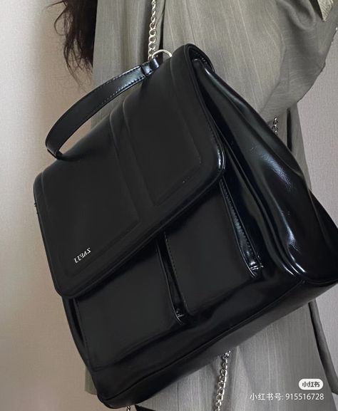 Casual Black Square Backpack, Trendy Black Backpack Shoulder Bag, Trendy Square Backpack For Students, Trendy Black Backpack Satchel, Trendy Black Backpack For Errands, Trendy Satchel Backpack, Trendy Satchel Backpack With Large Capacity, Black Large Capacity Backpack For Errands, Trendy Black Shoulder Bag For Students