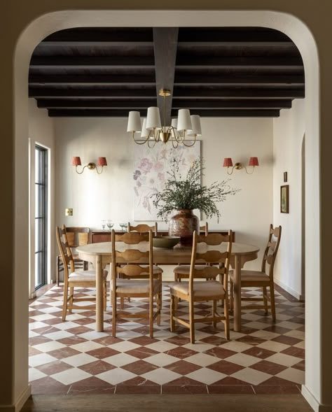 Spanish Revival Dining Room, Dinner Interior Design, Home Library Bar, Meghan Eisenberg, Spanish Style Interior Design, Spanish Beach House, Spanish Dining Room, Italy Farmhouse, Stained Wood Beams