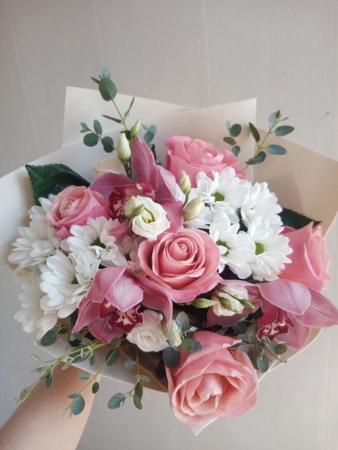 Nice Bouquet Flowers, Bouquet Of Flowers Mothers Day, Flower Bouquet Inspiration, Mothers Day Flowers Bouquet Mom, Mother’s Day Diy Flower Bouquet, Mother’s Day Bouquet Ideas, Mothers Day Bouquet Ideas Flowers, Mother’s Day Bouquet, Mother’s Day Flower Bouquet