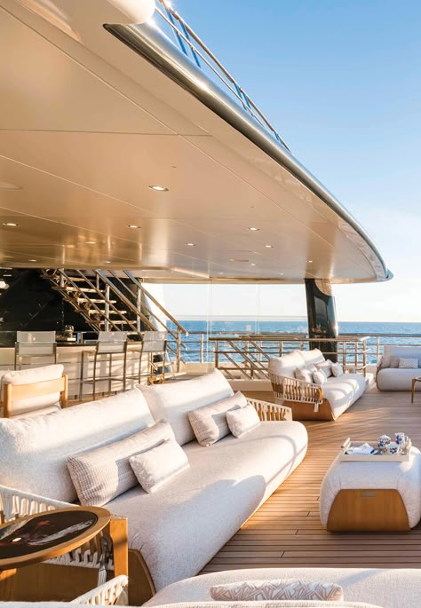 Old Money inspo Yacht aesthetic Houseboat Design, France Life, London Penthouse, Yoga Before Bed, Miami Yacht, Jet Design, Yacht Concept, Yacht Aesthetic, Private Jet Interior