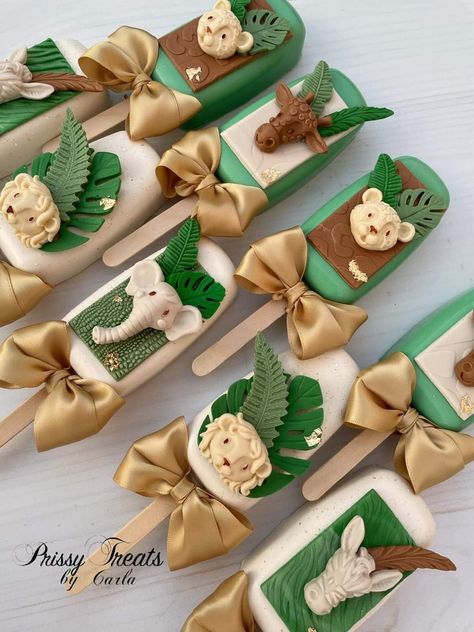 Safari Party Treats Jungle Theme, Safari Birthday Party Treats, Safari Cake Popsicles, Jungle Rice Krispie Treats, Safari Theme Rice Crispy Treats, Safari Theme Cakesicles, Jungle Cakesicles, Jungle Theme Treats, Safari Cake Table