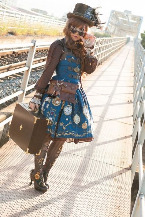 Lady Mechanica, Steampunk Clothes, Moda Steampunk, Steampunk Characters, Steampunk Stuff, Mode Steampunk, Steampunk Aesthetic, Steampunk Couture, Steampunk Ideas