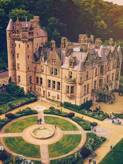 Belfast Castle, Chateau House, Australia Landscape, European Palace, Castle Mansion, Chateau France, Castle House, Amazing Buildings, Beautiful Castles