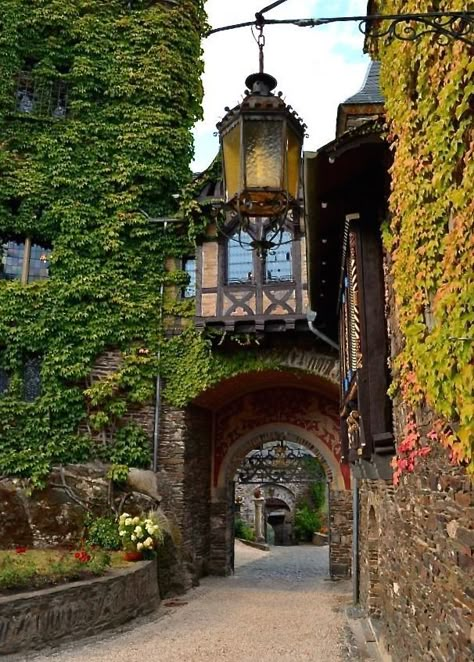 Cochem, Germany Cochem Castle, Germany Itinerary, Cochem Germany, Castle Germany, Beautiful Germany, Old Building, Beautiful City, Germany Travel, Pretty Places