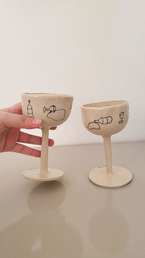 Wine Glass Ceramic, Pottery Wine Glasses, Ceramic Cocktail Glasses, Wine Pottery, Wine Glass Pottery, Funky Ceramics, Wine Ceramic, Clay Wine Glasses, Ceramic Wine Glasses