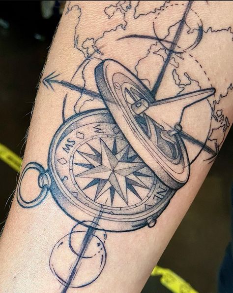 Compass Map Tattoo, Compass Tattoo Sketch, Pirate Compass Tattoo, Henry Tattoo, Pirate Compass, Compass And Map Tattoo, Compass Clock, Witchcraft Tattoos, Compass Drawing